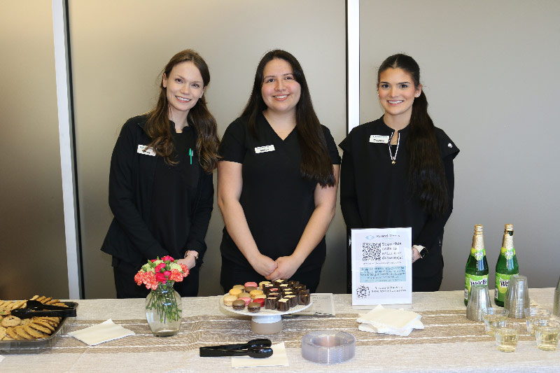 syd-maria-cheyenne-at-parenti-morris